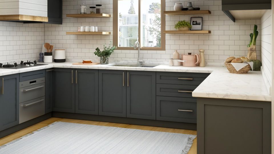 Эти вещи нельзя хранить под раковиной: ошибку допускает каждая вторая хозяйка