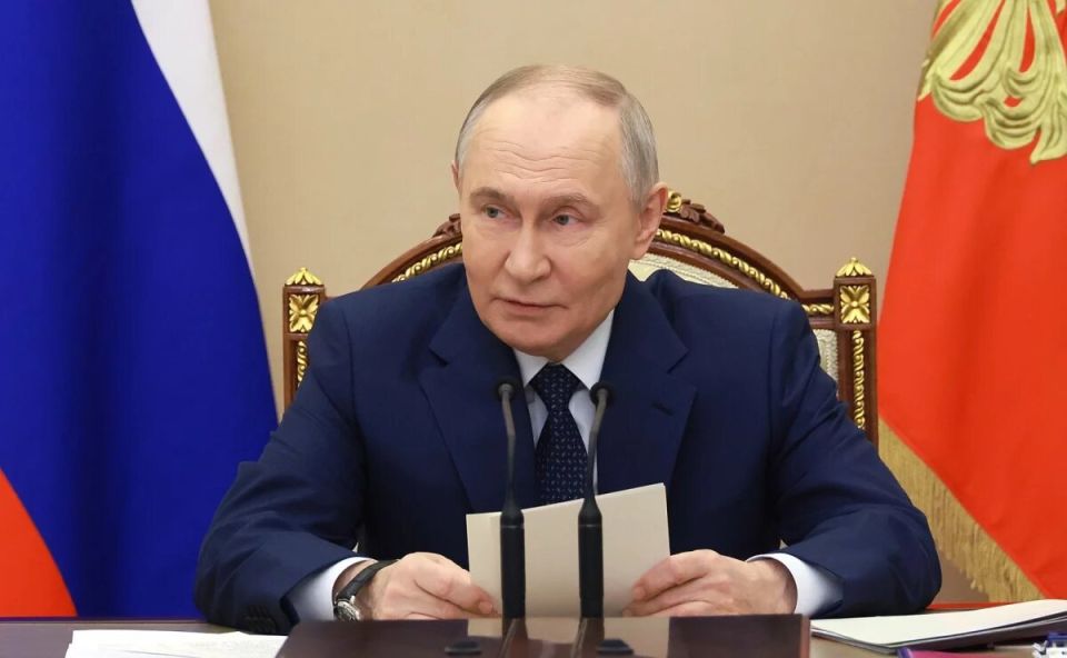 Путин ввел запрет на исполнение решений зарубежных судов