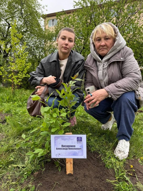 Депутат Магаданской городской Думы Максим Смирнов принял участие в акции «Волшебная сирень»