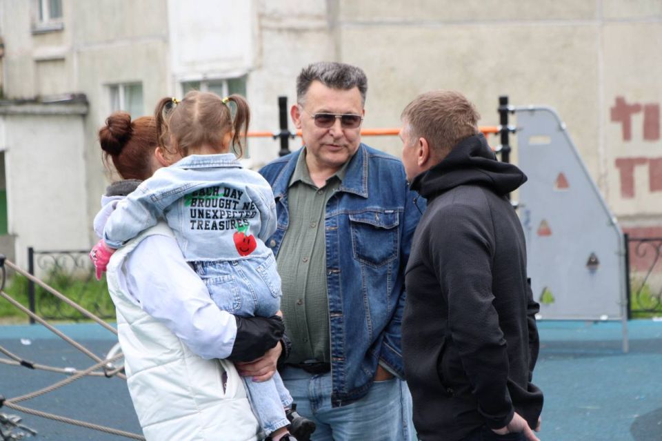 Семейный праздник двора на Октябрьской, 10