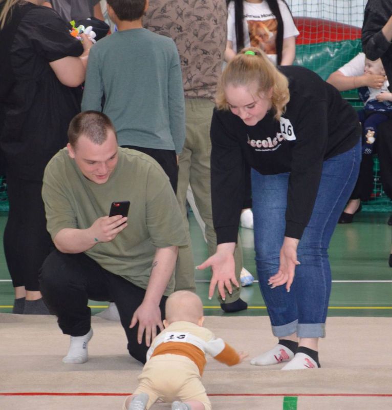 При содействии Игоря Рыженкова в Магадане состоялся «Забег в ползунках»