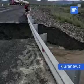 Два моста смыло паводками в Магаданской области