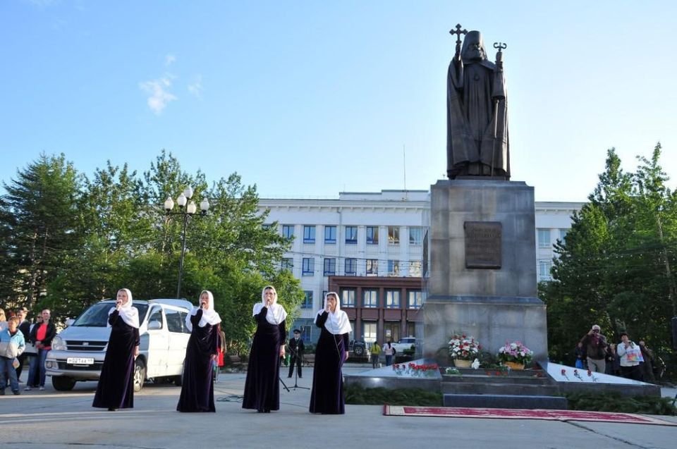 Памятник святителю Иннокентию открыли 10 лет назад в Магадане
