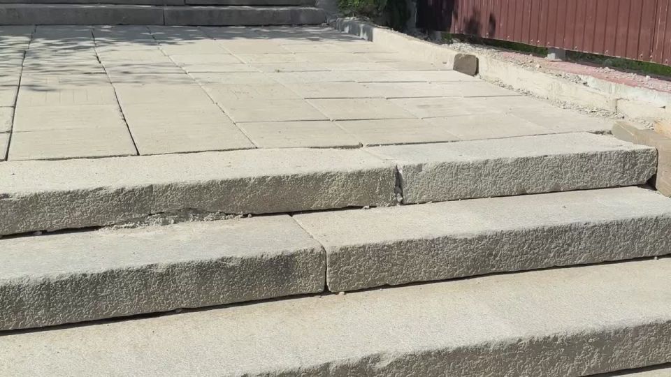  :     