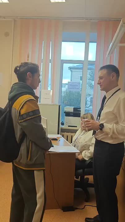    !.            ,  