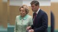 Николаю Ежову вручили удостоверение сенатора от Магаданской области