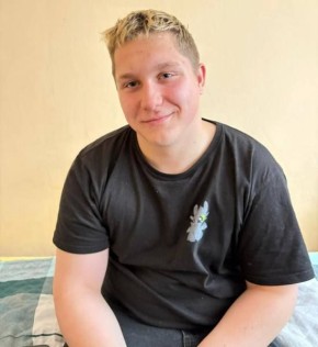 123. Днем 22 октября из школы поселка Ола в неизвестном направлении ушел несовершеннолетний Малышев Юрий Михайлович, 2009 года рождения