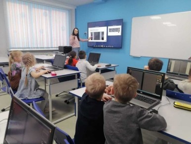 Центр «IT-куб» помогает магаданским детям подготовиться к школе