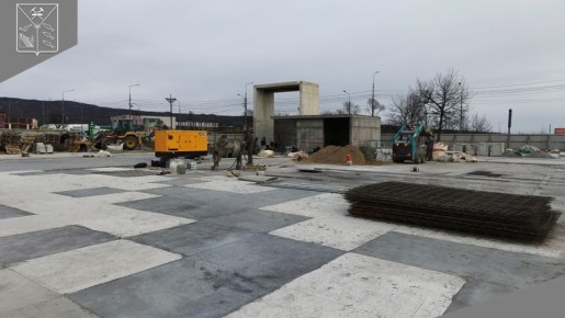Продолжается благоустройство Магаданской площади в городе Магадане