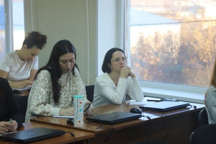 Педагоги гимназии имени Е.М. Примакова повышают квалификацию магаданских учителей