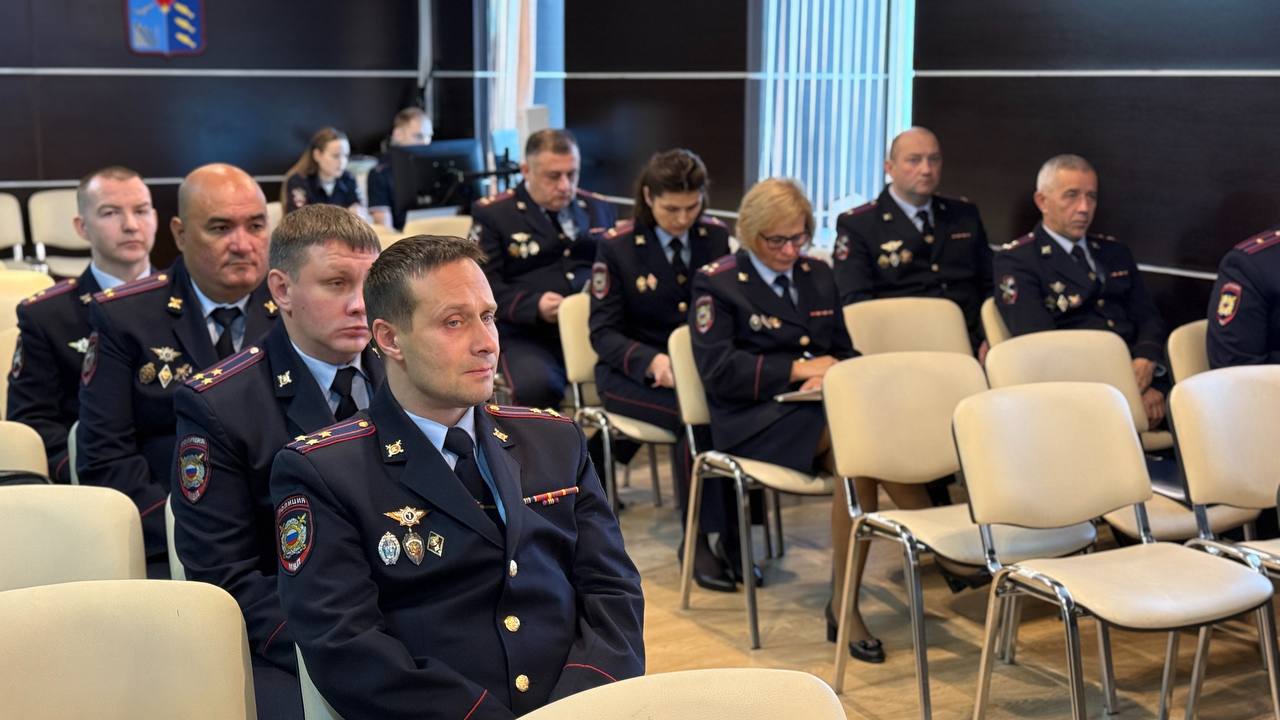 В УМВД России по Магаданской области состоялось заседание коллегии по подведению итогов работы за девять месяцев В УМВД России по Магаданской области состоялось заседание коллегии по подведению итогов работы за девять месяцев