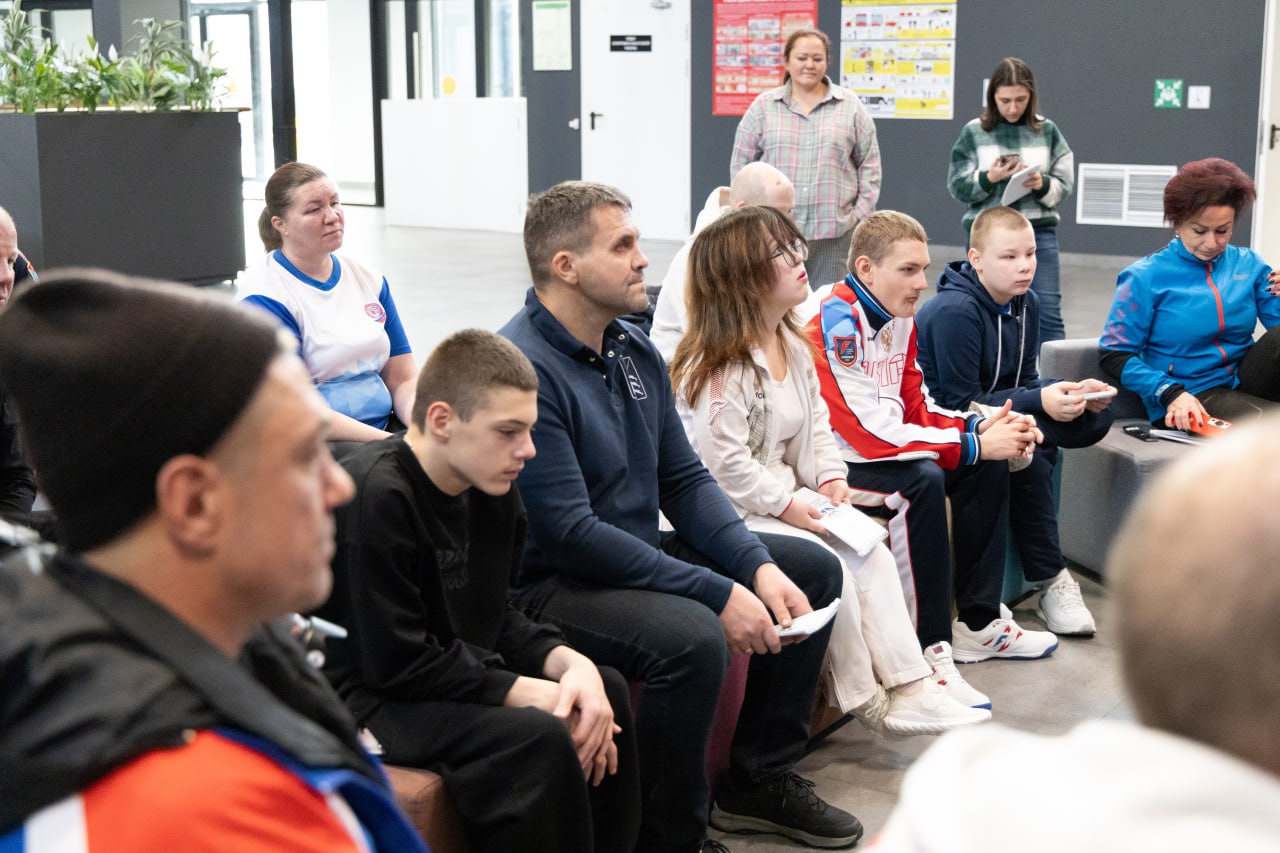 Курсанты кадровой программы «СВОи Герои 49» поучаствовали в тренировке по керлингу накануне соревнований «Сила в спорте» Курсанты кадровой программы «СВОи Герои 49» поучаствовали в тренировке по керлингу накануне соревнований «Сила в спорте»