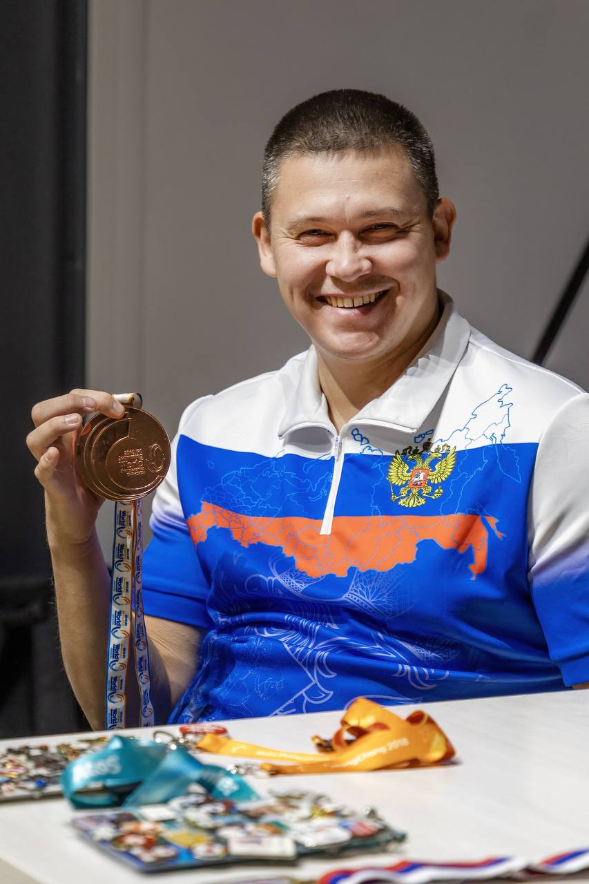 Юрий Гришан: Магадан 27.10.2025. В пансионате "Охотский бриз" состоялась встреча с заслуженным тренером России, старшим тренером сборной РФ по кёрлингу на колясках Антоном Андриановичем Батугиным и многократным чемпионом... Юрий Гришан: Магадан 27.10.2025. В пансионате "Охотский бриз" состоялась встреча с заслуженным тренером России, старшим тренером сборной РФ по кёрлингу на колясках Антоном Андриановичем Батугиным и многократным чемпионом...