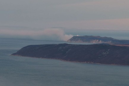 Магаданцы борются с пожаром на острове Недоразумения