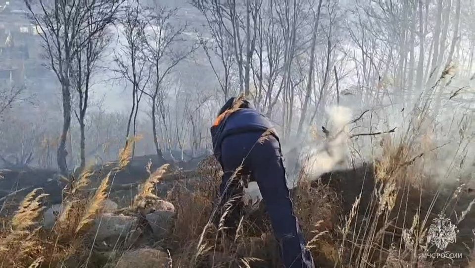 Более 10 жилых домов удалось отстоять от огня пожарным при тушении частного сектора