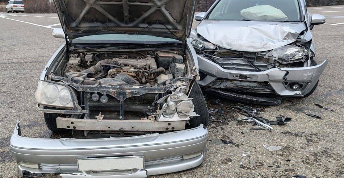 Госавтоинспекторы Хасынского округа устанавливают обстоятельства ДТП на 1956 километре Колымской трассы Госавтоинспекторы Хасынского округа устанавливают обстоятельства ДТП на 1956 километре Колымской трассы