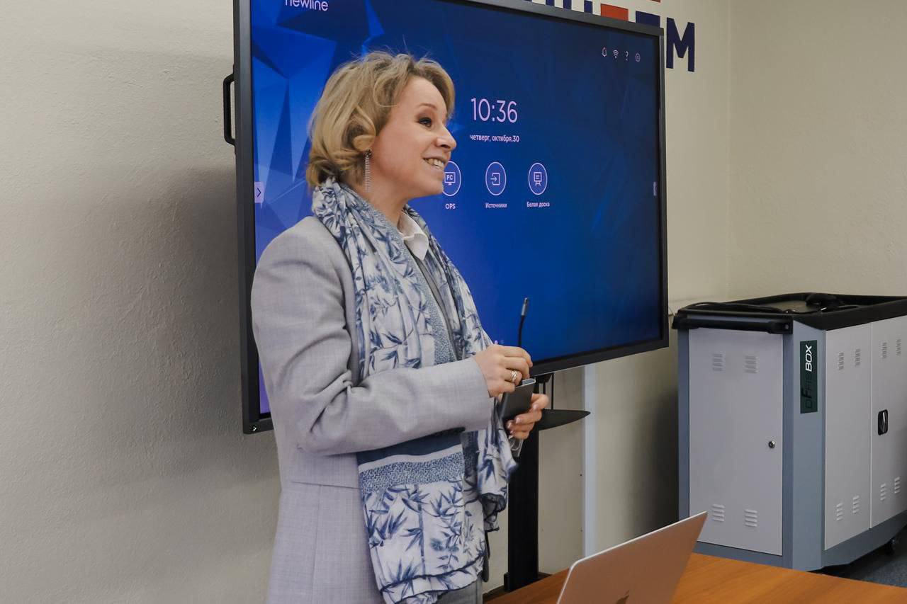 Сергей Носов: Педагоги Магаданской области успешно прошли курс по подготовке школьников ко Всероссийской олимпиаде по английскому языку Сергей Носов: Педагоги Магаданской области успешно прошли курс по подготовке школьников ко Всероссийской олимпиаде по английскому языку