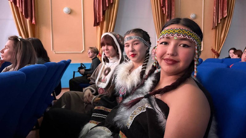 Молодёжный этнолагерь «Про Север» торжественно открыли в «Северном Артеке» Молодёжный этнолагерь «Про Север» торжественно открыли в «Северном Артеке»