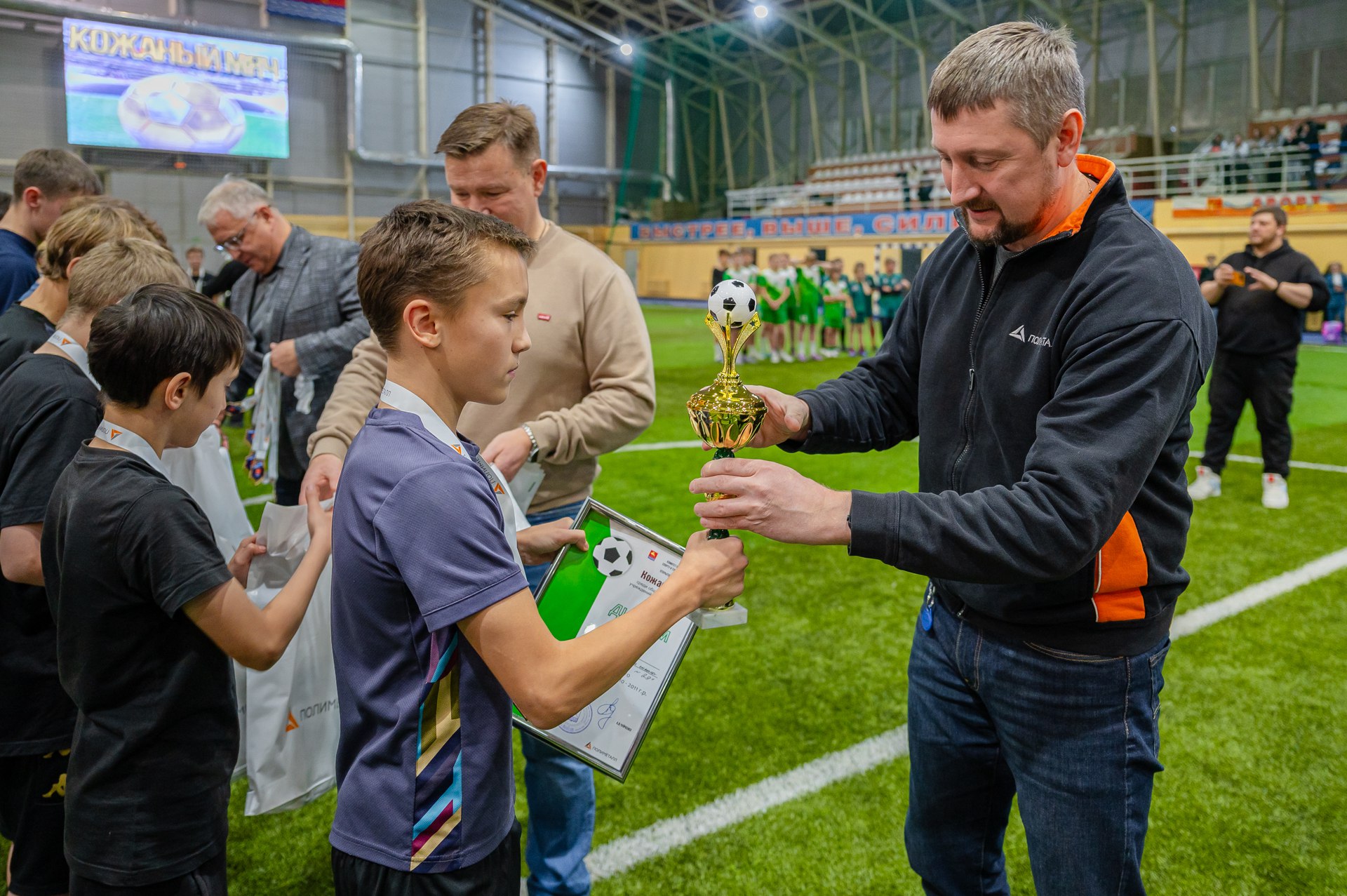 В областном центре подвели итоги 19-го турнира по мини-футболу «Кожаный мяч» В областном центре подвели итоги 19-го турнира по мини-футболу «Кожаный мяч»