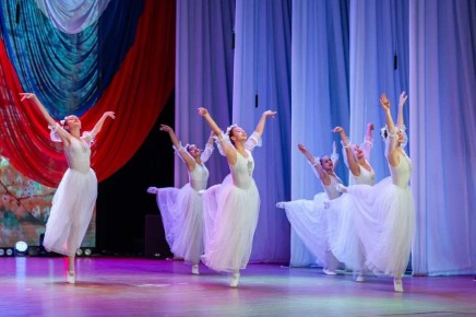  ,      !  !,        4 