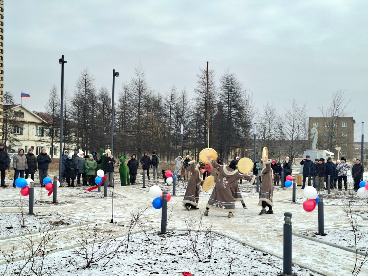 В Эвенске торжественно открыли этнокультурный парк В Эвенске торжественно открыли этнокультурный парк