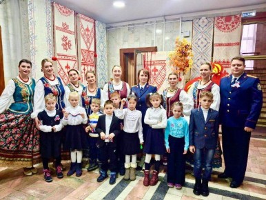 Дети подшефного дома «Надежда» побывали на концерте, приуроченном ко Дню народного единства