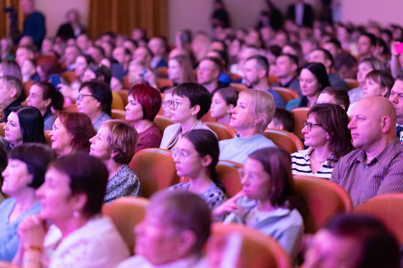 Праздничный концерт посвятили Дню народного единства в Магадане Праздничный концерт посвятили Дню народного единства в Магадане