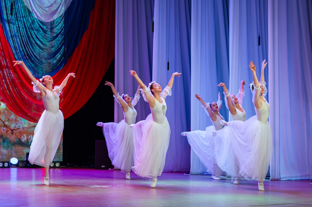 Лариса Поликанова: Дорогие магаданцы, поздравляю вас с Днём народного единства — праздником, который напоминает: вместе мы способны преодолеть любые испытания и достичь самых смелых целей! Лариса Поликанова: Дорогие магаданцы, поздравляю вас с Днём народного единства — праздником, который напоминает: вместе мы способны преодолеть любые испытания и достичь самых смелых целей!