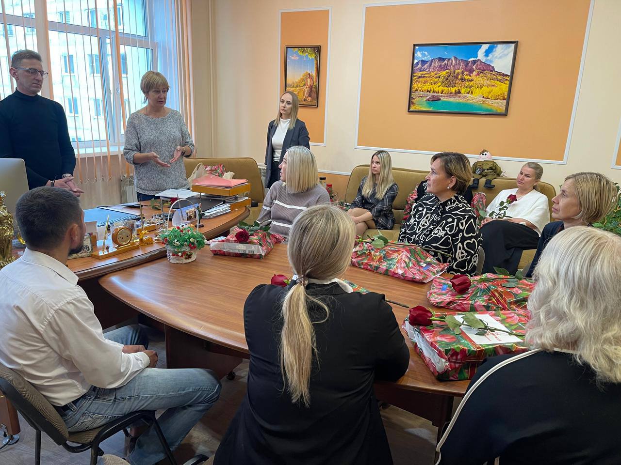В Магадане прошла встреча с семьями участников СВО, приуроченная ко Дню народного единства В Магадане прошла встреча с семьями участников СВО, приуроченная ко Дню народного единства
