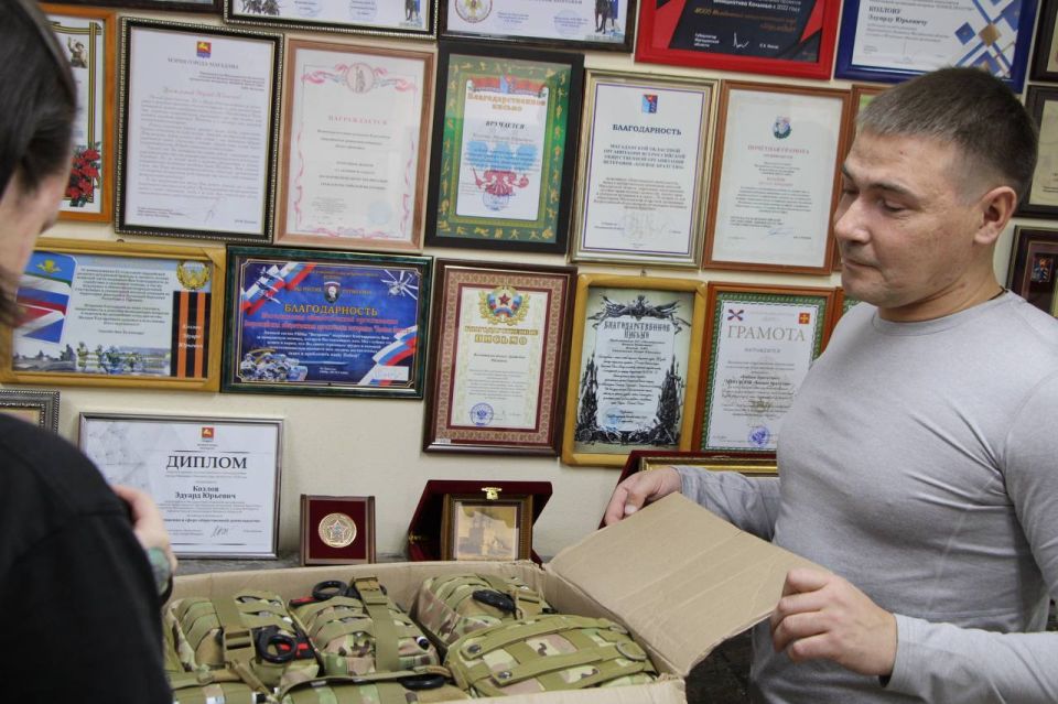 При поддержке «Единой России» колымчане передали более 300 килограмм помощи бойцам СВО При поддержке «Единой России» колымчане передали более 300 килограмм помощи бойцам СВО