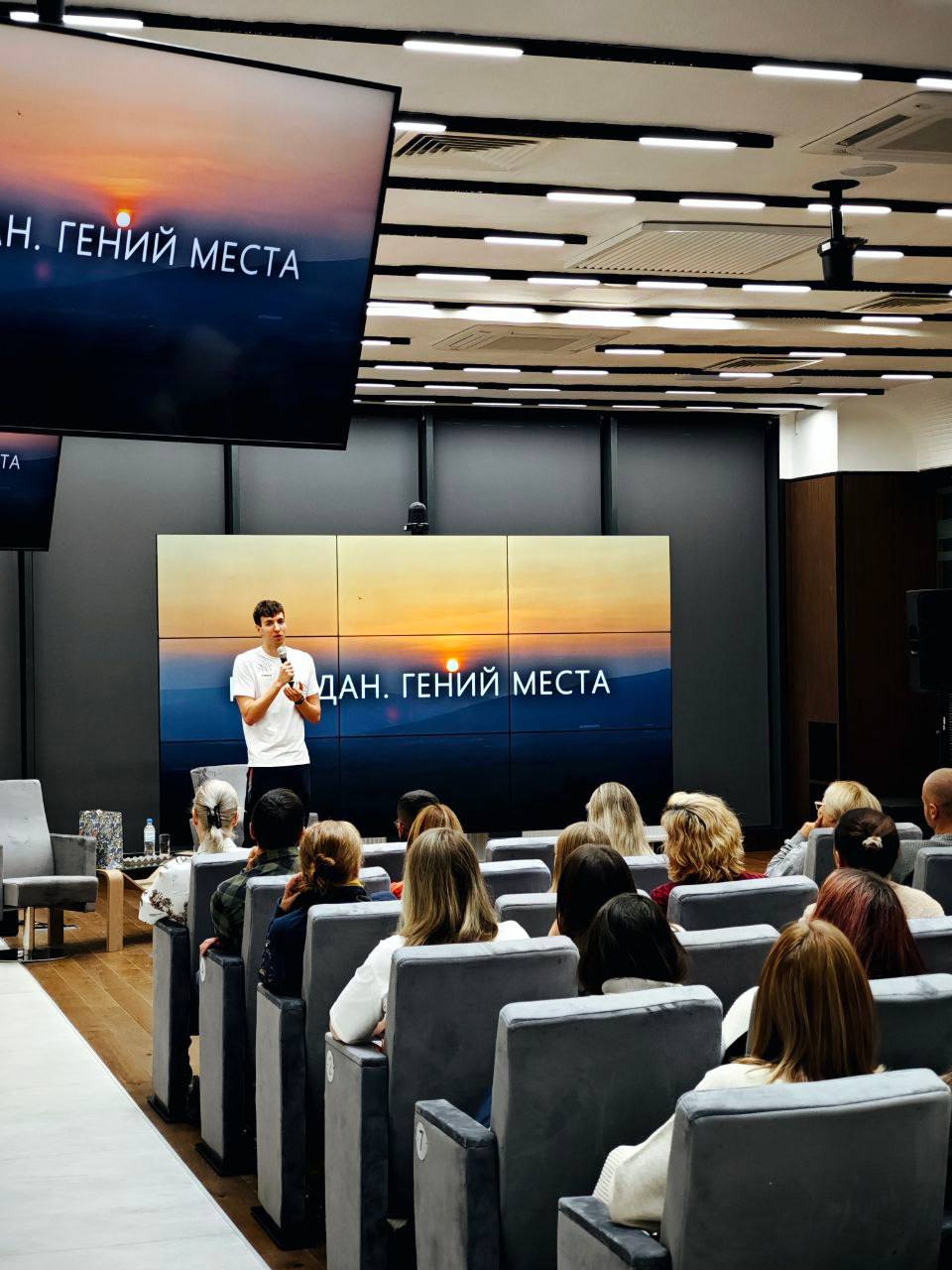 Сергей Носов: Магаданская область ярко отметила День народного единства Сергей Носов: Магаданская область ярко отметила День народного единства