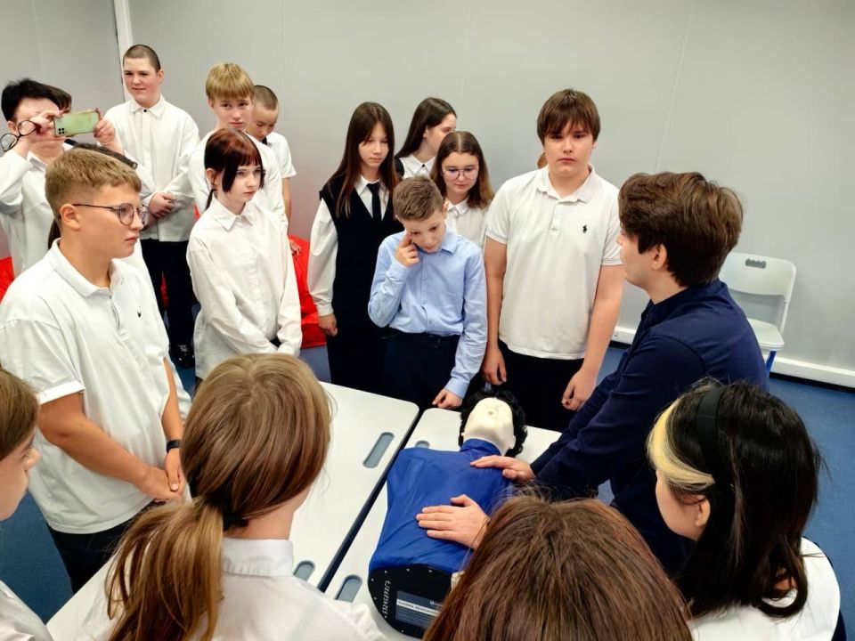 Сергей Носов: Во взаимодействии с Министерством просвещения РФ по государственной программе «Развитие образования» капитально реконструировали школу в Ягодном Сергей Носов: Во взаимодействии с Министерством просвещения РФ по государственной программе «Развитие образования» капитально реконструировали школу в Ягодном