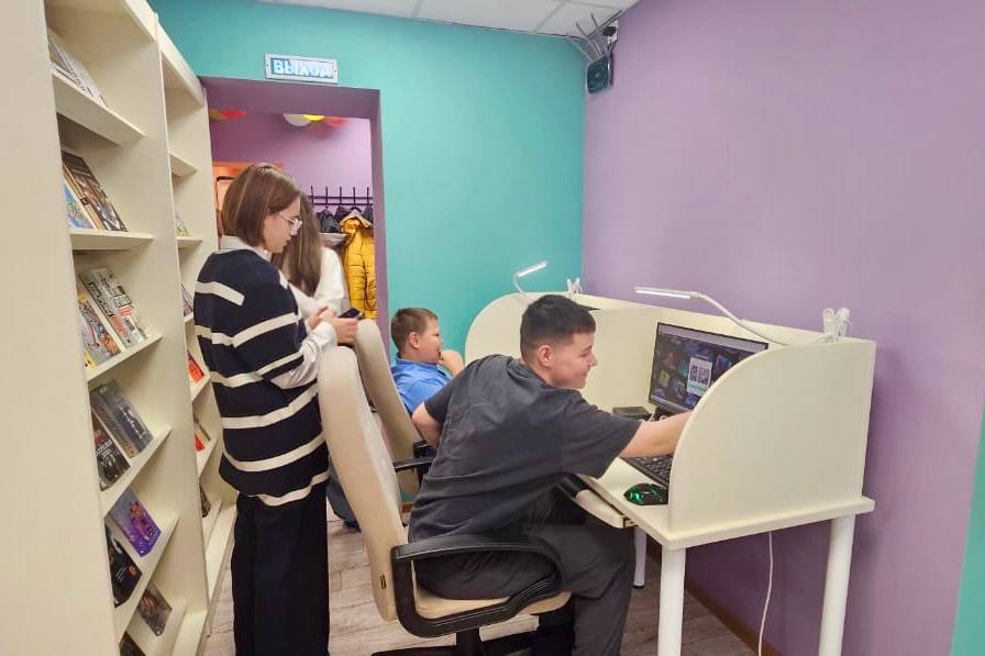 Сергей Носов: Совместно с Министерством культуры Российской Федерации в рамках национального проекта «Семья» открыли модельную библиотеку в поселке Дебин Сергей Носов: Совместно с Министерством культуры Российской Федерации в рамках национального проекта «Семья» открыли модельную библиотеку в поселке Дебин