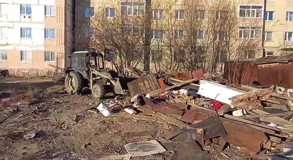 Лариса Поликанова: Продолжаем работу по расчистке города от незаконных построек, гаражей и брошенных автомобилей