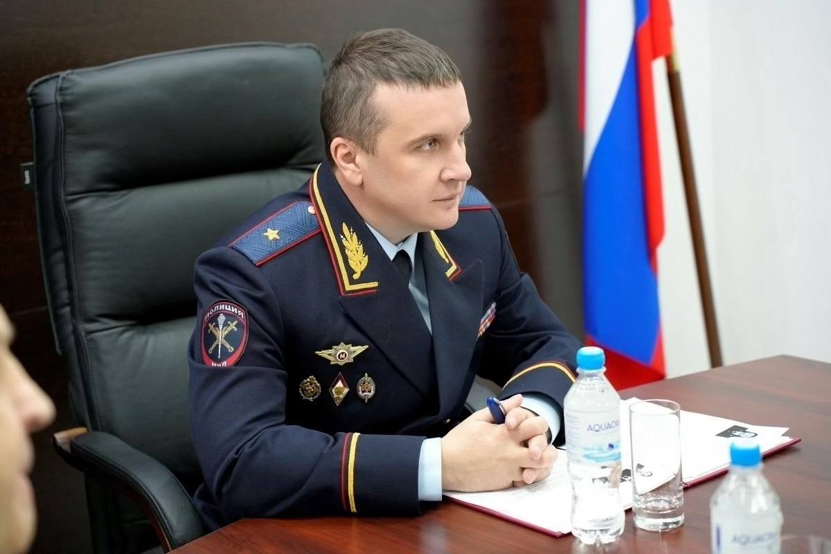 Преумножая лучшие традиции ведомства: в УМВД России по Магаданской области состоялась встреча трех поколений сотрудников органов внутренних дел