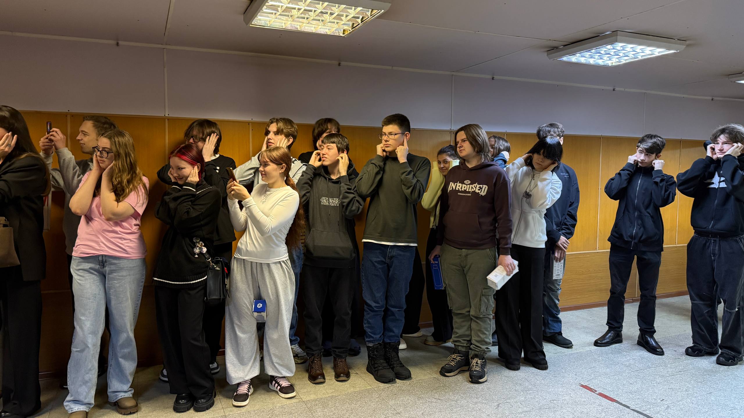 О том, как поступить в ведомственные вузы системы МВД России, ребят проинформировала специалист отдела профессиональной подготовки УРЛС УМВД Светлана Шорохова О том, как поступить в ведомственные вузы системы МВД России, ребят проинформировала специалист отдела профессиональной подготовки УРЛС УМВД Светлана Шорохова