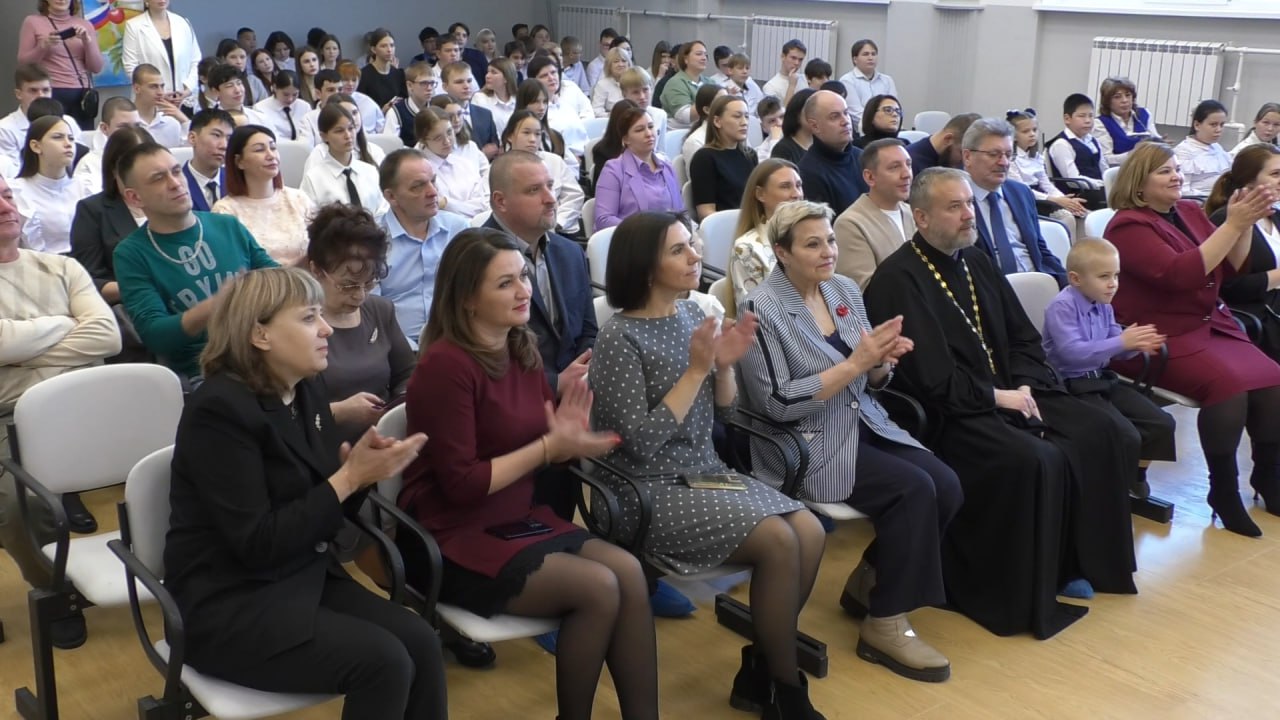 Обновлённая школа открылась в посёлке Ягодное Магаданской области Обновлённая школа открылась в посёлке Ягодное Магаданской области