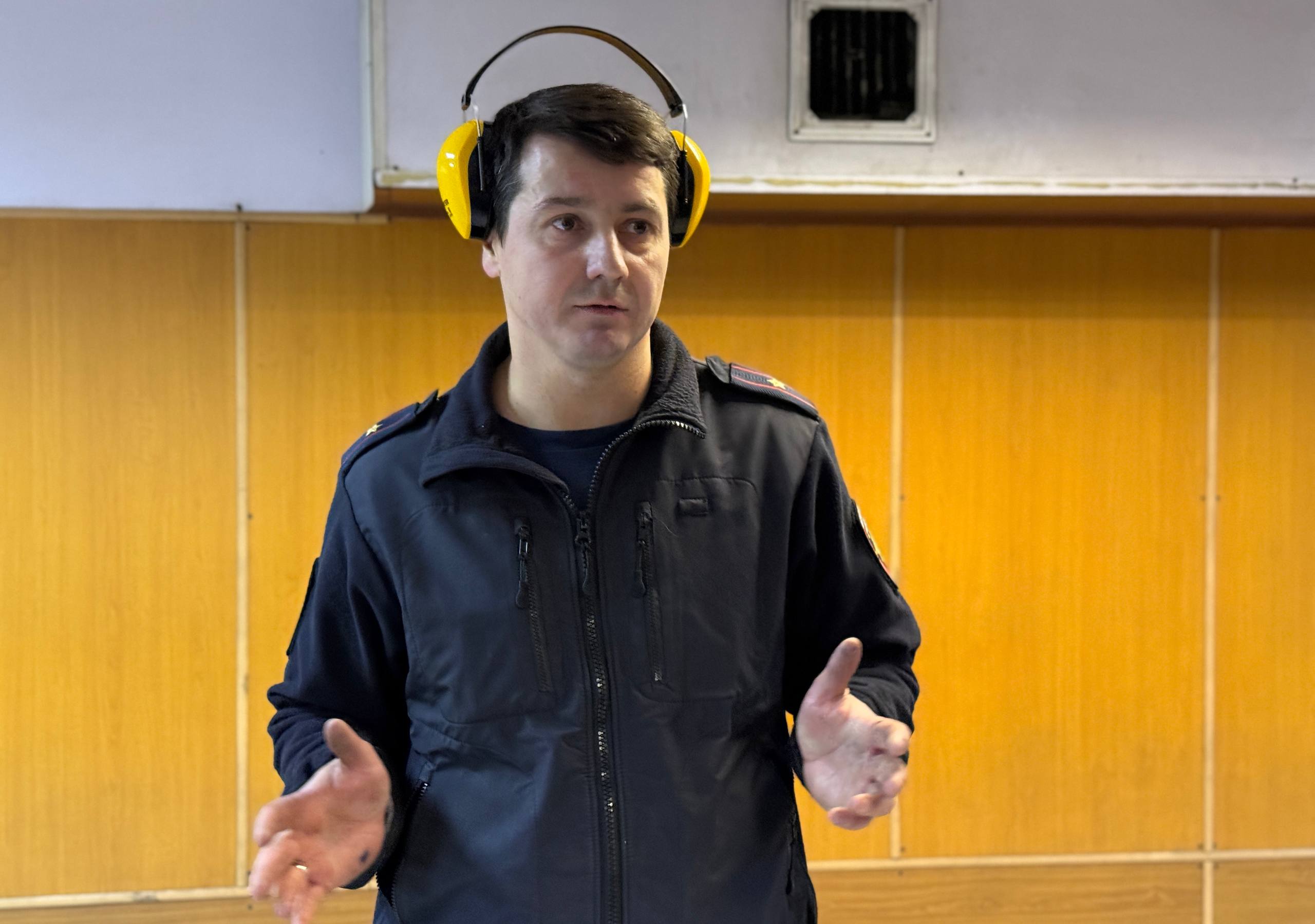 О том, как поступить в ведомственные вузы системы МВД России, ребят проинформировала специалист отдела профессиональной подготовки УРЛС УМВД Светлана Шорохова О том, как поступить в ведомственные вузы системы МВД России, ребят проинформировала специалист отдела профессиональной подготовки УРЛС УМВД Светлана Шорохова