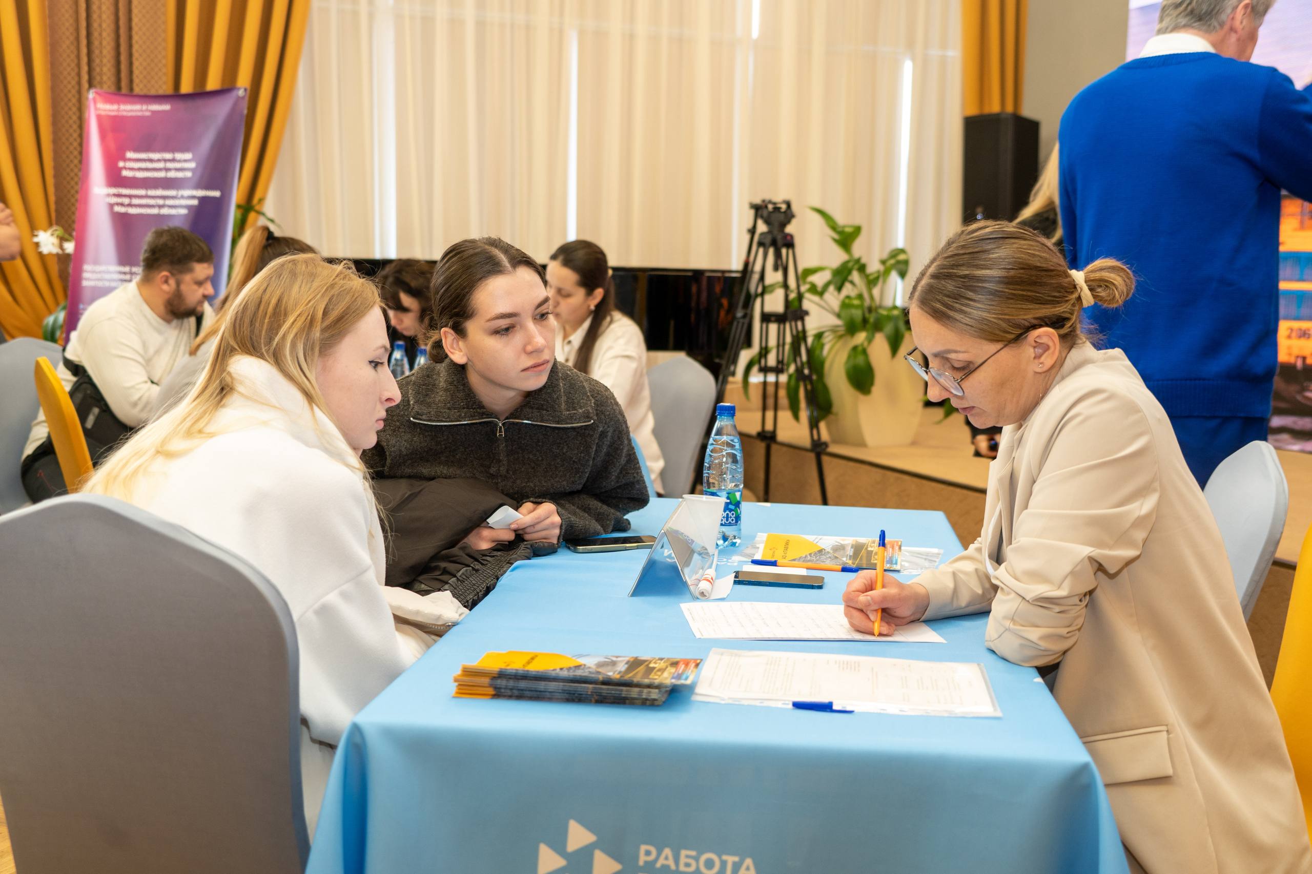 Сергей Носов: В Магадане прошла ярмарка вакансий горнодобывающих и геологоразведочных вакансий Сергей Носов: В Магадане прошла ярмарка вакансий горнодобывающих и геологоразведочных вакансий