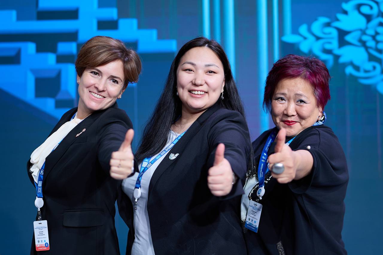 Колымский оберег передали магаданцы ветерану СВО и встретились с земляком, который проходит курс реабилитации в московском госпитале Колымский оберег передали магаданцы ветерану СВО и встретились с земляком, который проходит курс реабилитации в московском госпитале