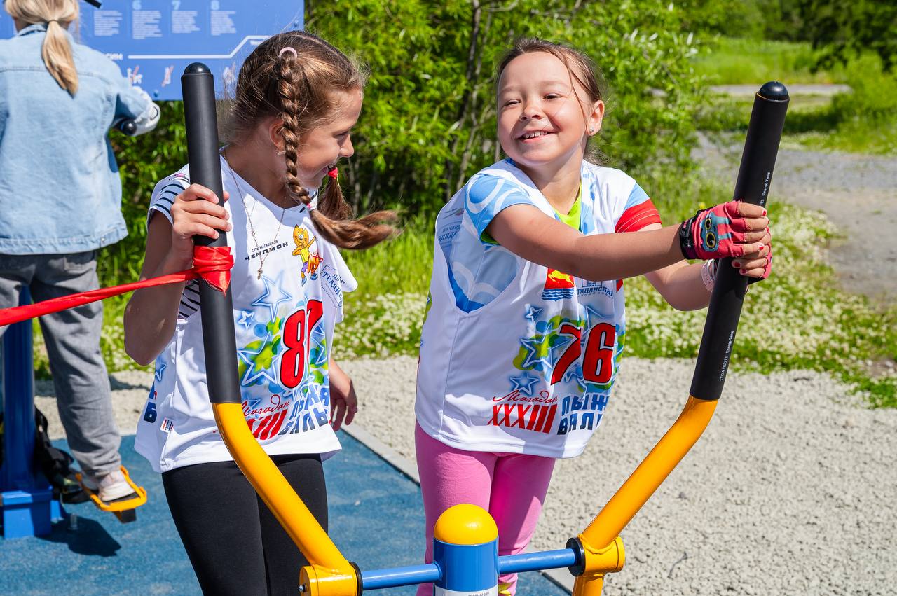 Лариса Поликанова: Дорогие магаданцы! Вы замечали, как много у нас мест, которые могли бы стать уютнее? Хотите новую детскую площадку, сквер с лавочками, спортивную зону или культурный проект? Расскажите нам — и давайте... Лариса Поликанова: Дорогие магаданцы! Вы замечали, как много у нас мест, которые могли бы стать уютнее? Хотите новую детскую площадку, сквер с лавочками, спортивную зону или культурный проект? Расскажите нам — и давайте...