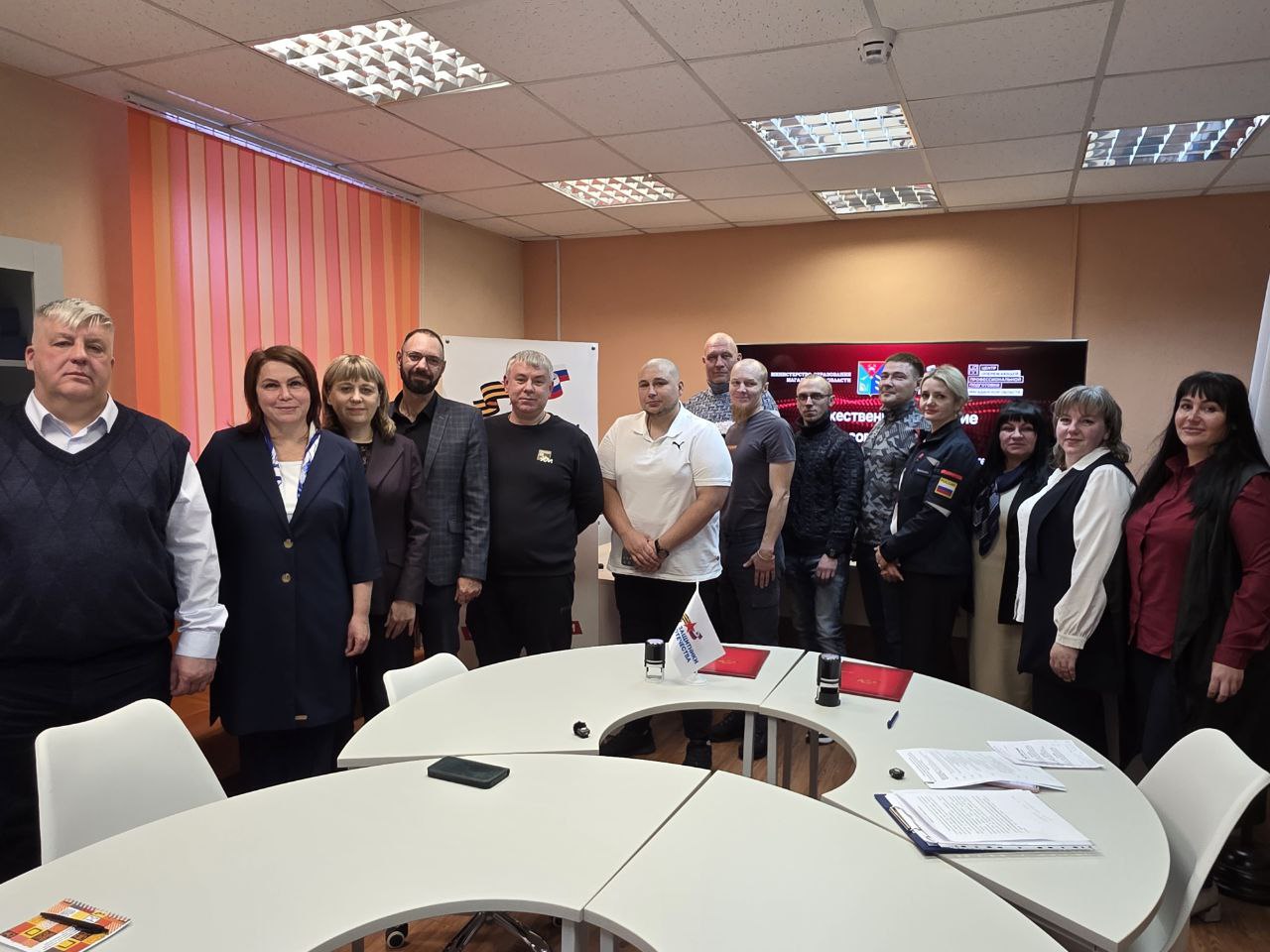 В Магадане стартовала программа обучения вождению ветеранов СВО и членов их семей