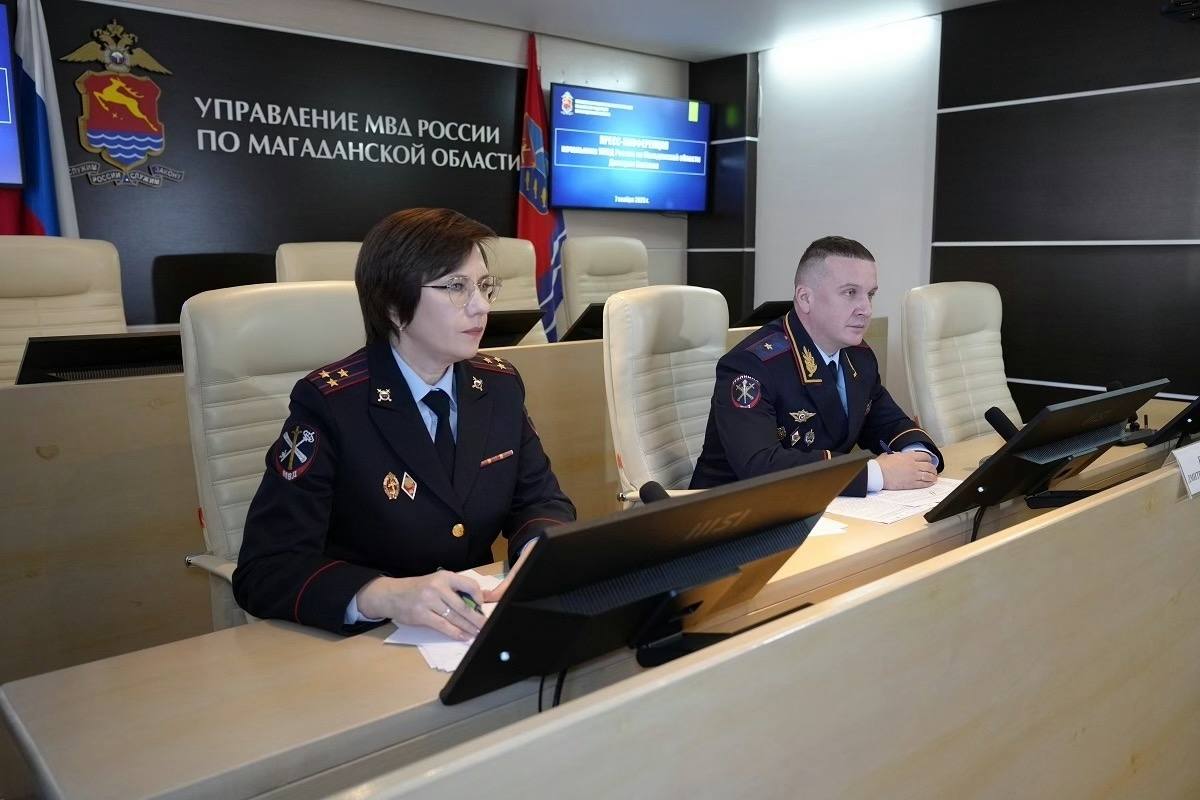 В УМВД России по Магаданской области состоялась пресс-конференция начальника Управления генерал-майора полиции Дмитрия Князева Сегодня в УМВД России по Магаданской области состоялась пресс-конференция начальника Управления... В УМВД России по Магаданской области состоялась пресс-конференция начальника Управления генерал-майора полиции Дмитрия Князева Сегодня в УМВД России по Магаданской области состоялась пресс-конференция начальника Управления...