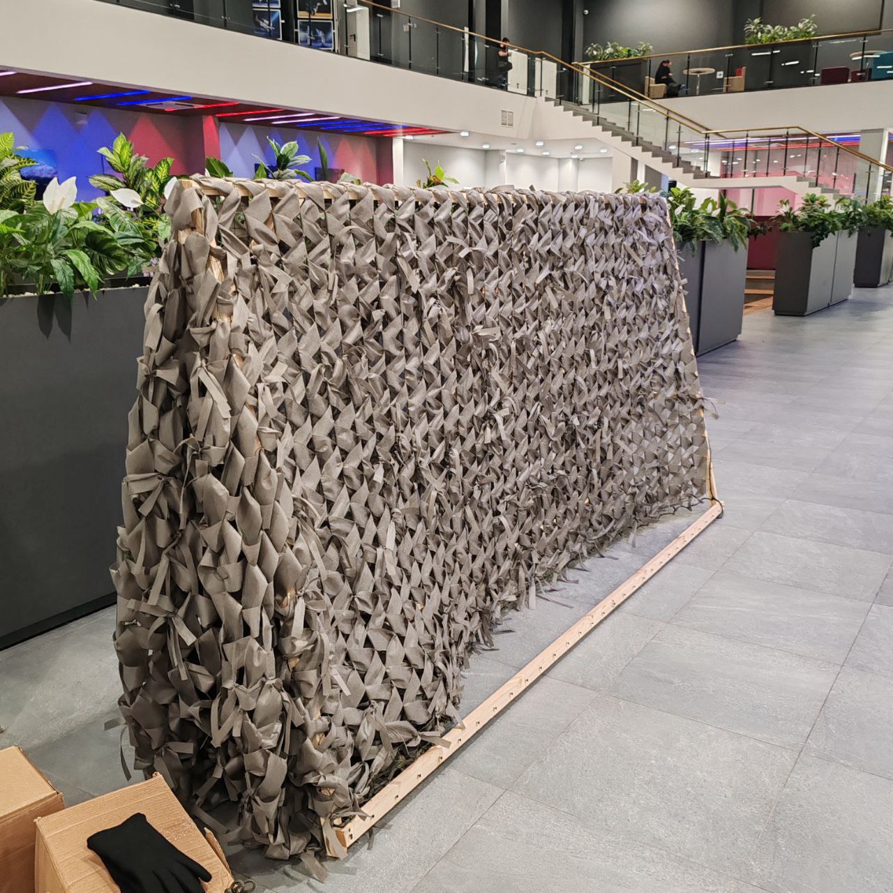 Волонтеры проекта «Сети 49» изготовили за октябрь 130 маскировочных сетей