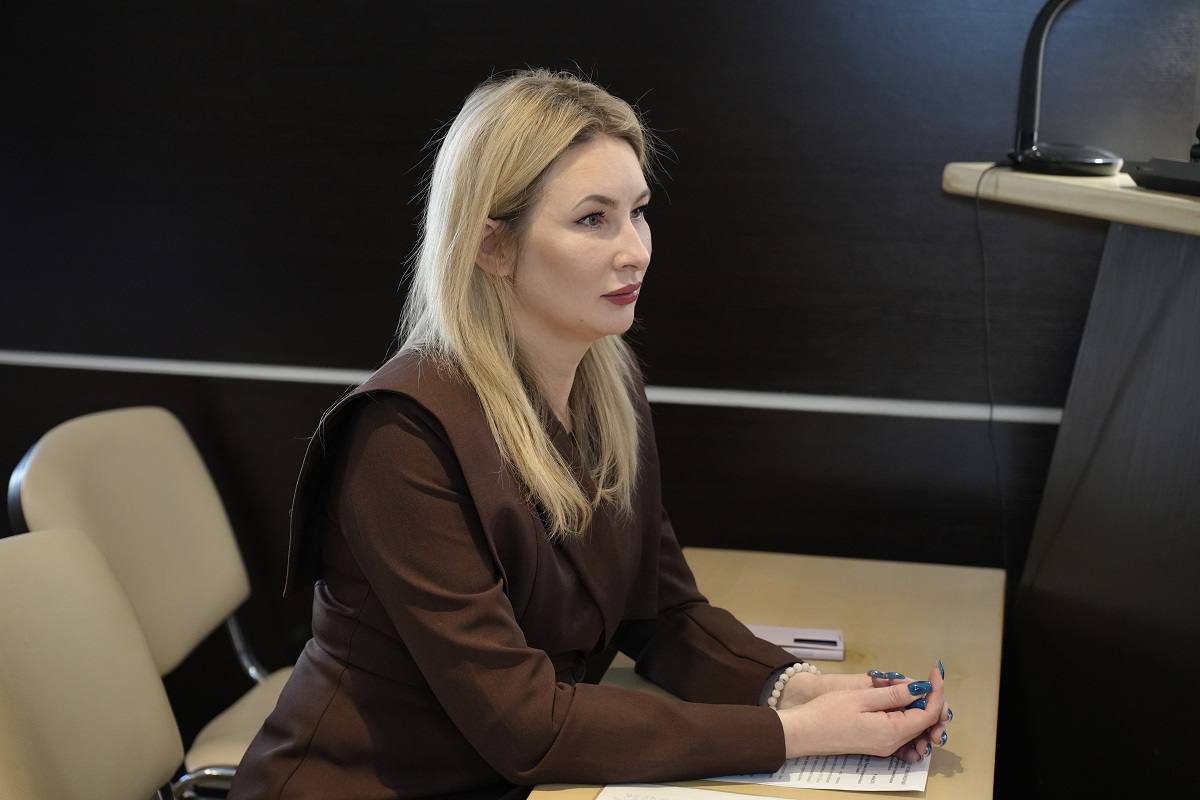 В ходе пресс-конференции начальник УМВД также подробно рассказал о декриминализации ведущих бюджетообразующих отраслей: рыбо- и золотодобычи и привел ряд резонансных примеров В ходе пресс-конференции начальник УМВД также подробно рассказал о декриминализации ведущих бюджетообразующих отраслей: рыбо- и золотодобычи и привел ряд резонансных примеров