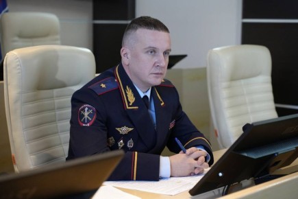 В ходе пресс-конференции начальник УМВД также подробно рассказал о декриминализации ведущих бюджетообразующих отраслей: рыбо- и золотодобычи и привел ряд резонансных примеров