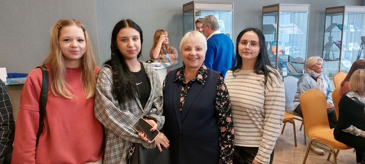 Ярмарка вакансий в горной добыче и геологоразведке прошла в Магадане Ярмарка вакансий в горной добыче и геологоразведке прошла в Магадане