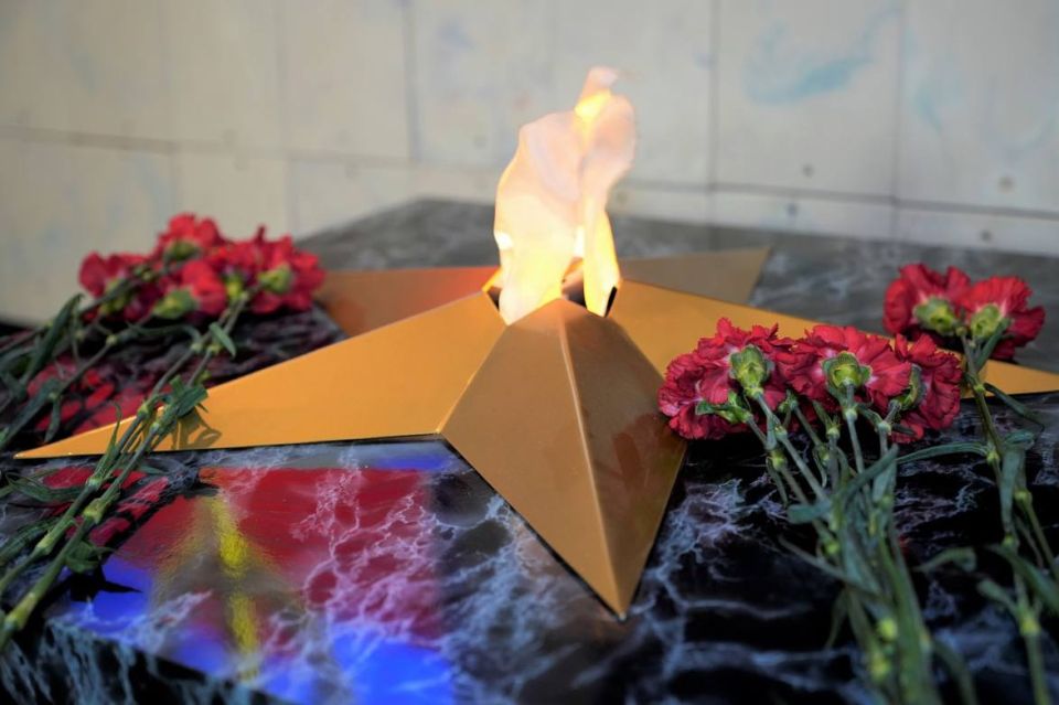 В УМВД России по Магаданской области полицейские почтили память сотрудников органов внутренних дел, погибших при исполнении служебных обязанностей