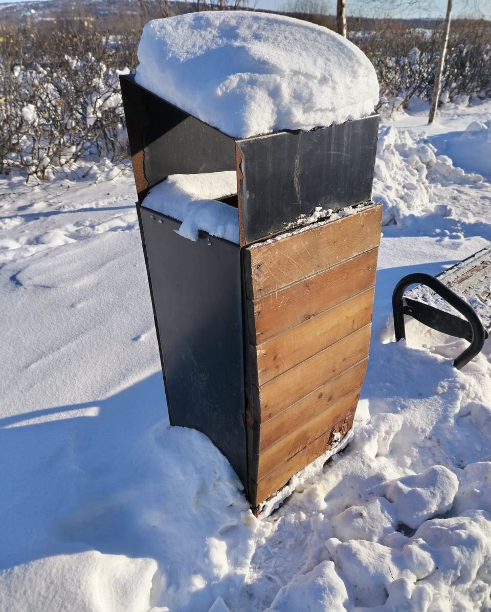 Внимание, горожане!. На велодорожке на улице Набережной реки Магаданки (от моста у Соборного кольца) демонтировано шесть урн Внимание, горожане!. На велодорожке на улице Набережной реки Магаданки (от моста у Соборного кольца) демонтировано шесть урн