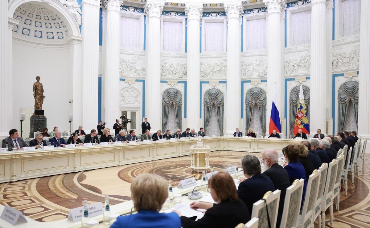 Владимир Путин: единство народов — главная опора суверенитета России Владимир Путин: единство народов — главная опора суверенитета России